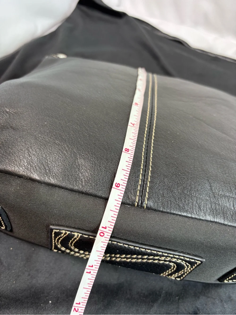 The Sak Black Leather Crossbody Shoulder Bag | Classic Everyday Style